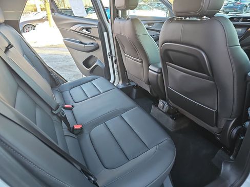 Used 2021 Chevrolet TrailBlazer LT w/ Premium Seating Package image 11