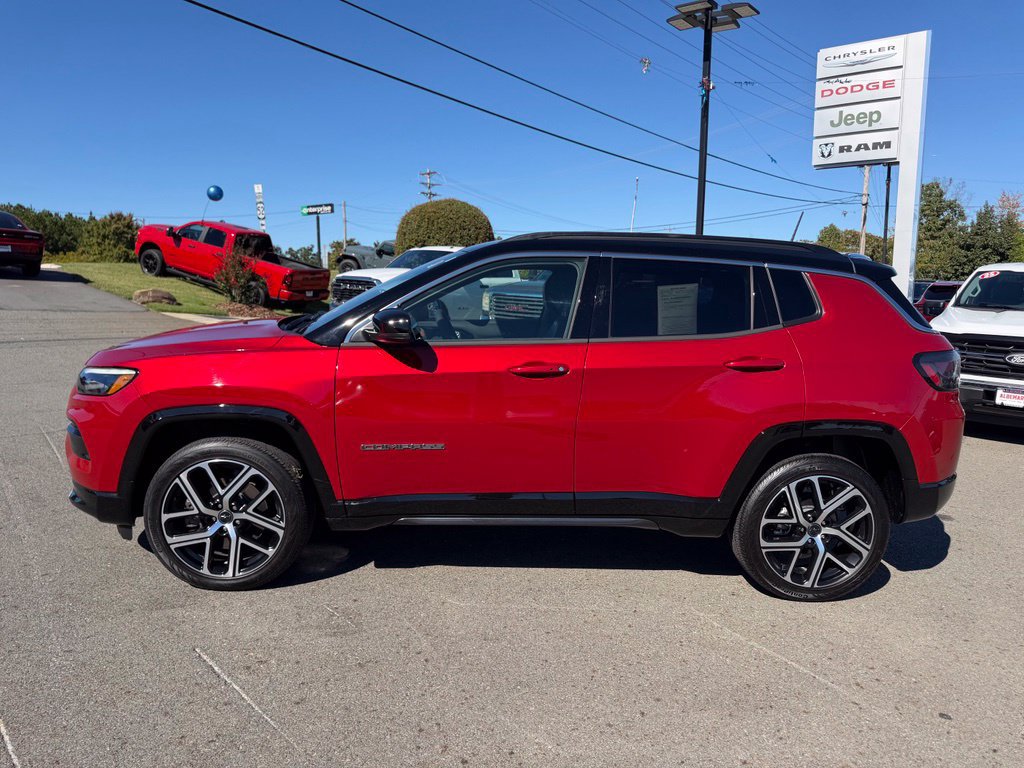 Used 2025 Jeep Compass Limited w/ Elite Group AWD/4WD image 8