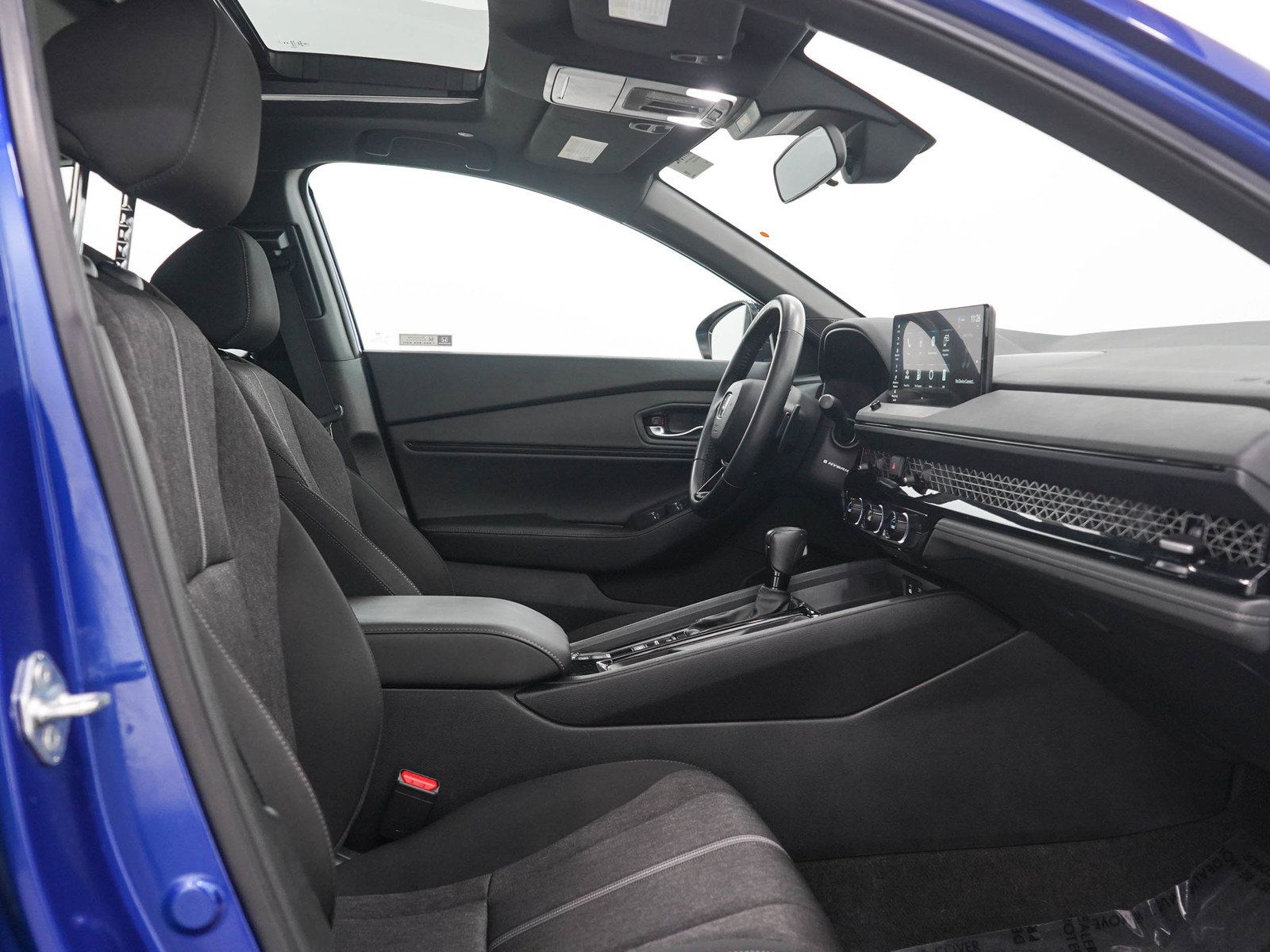 Used 2023 Honda Accord Sport image 11