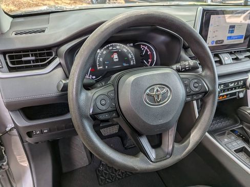 Used 2024 Toyota RAV4 XLE FWD image 14