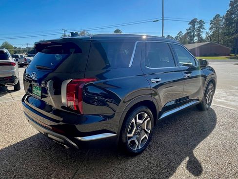 Used 2023 Hyundai Palisade Limited w/ Winter Package image 8