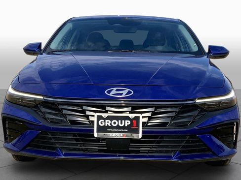 Used 2025 Hyundai Elantra SEL FWD image 4