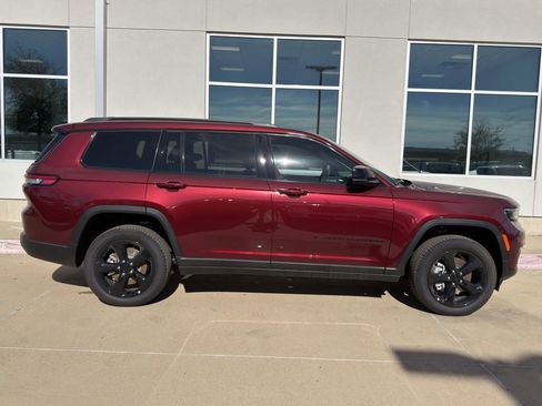New 2025 Jeep Grand Cherokee L Limited w/ Black Appearance Package RWD image 4