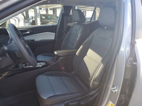 New 2026 Chevrolet Trax LT image 17