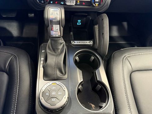 New 2025 Ford Bronco Badlands AWD/4WD image 40