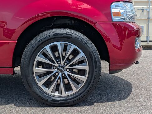 Used 2014 Lincoln Navigator 2WD image 11