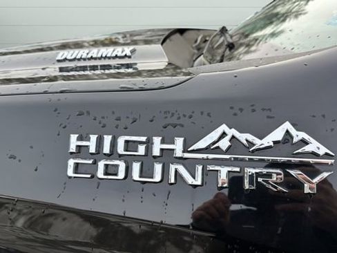Used 2023 Chevrolet Silverado 1500 High Country w/ High Country Premium Package image 38