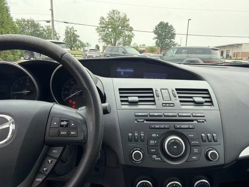 Used 2013 MAZDA MAZDA3 i Touring FWD image 12