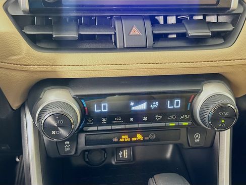 Certified 2025 Toyota RAV4 XLE FWD image 16