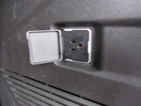 Certified 2021 Chevrolet Tahoe Z71 image 29