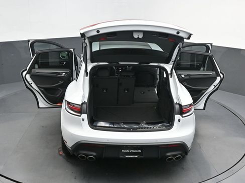 New 2026 Porsche Macan S image 40