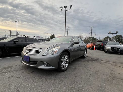 Used 2015 INFINITI Q40 AWD w/ Navigation Package image 17