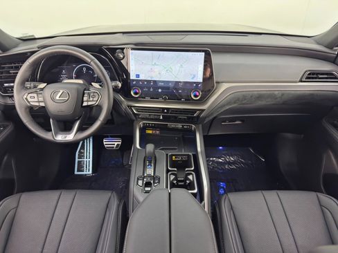Used 2025 Lexus TX 500h AWD w/ Technology Package image 12