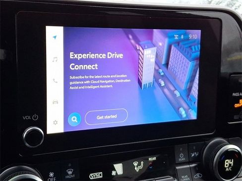 Used 2024 Toyota Highlander LE image 16