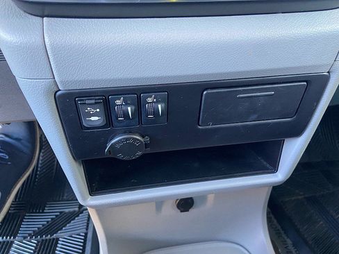 Used 2017 Toyota Sienna XLE FWD image 15
