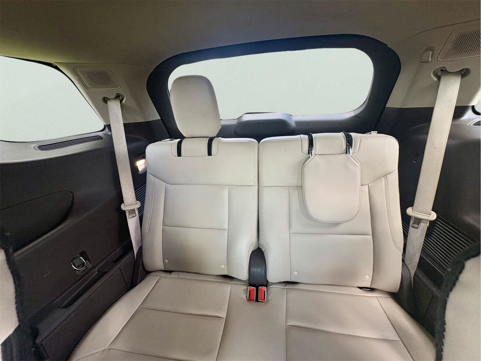 Used 2020 Ford Explorer Platinum w/ Premium Technology Package AWD/4WD image 9