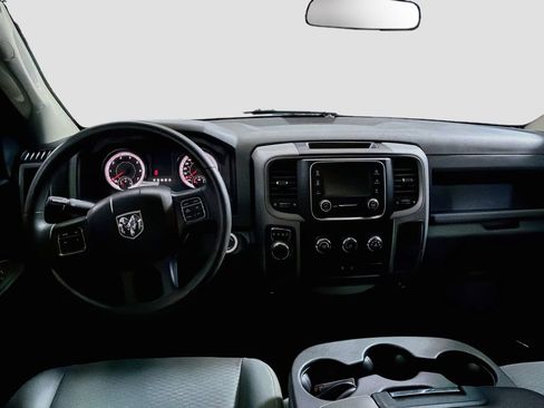 Used 2018 RAM 1500 Express RWD image 21