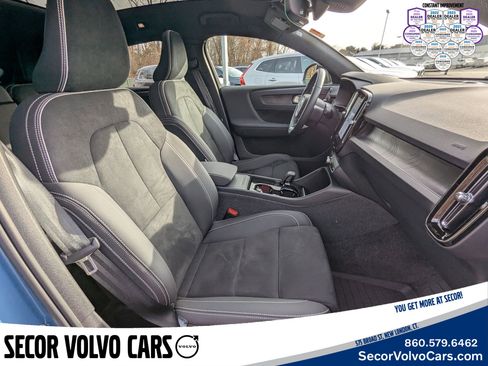 Used 2024 Volvo C40 P8 Recharge Ultimate w/ Protection Package Premier image 23