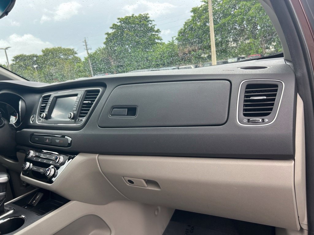 Used 2020 Kia Sedona EX FWD image 23