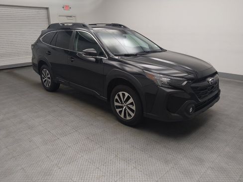 Used 2023 Subaru Outback Premium AWD/4WD image 11