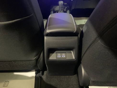 Used 2026 Toyota Corolla SE FWD image 15