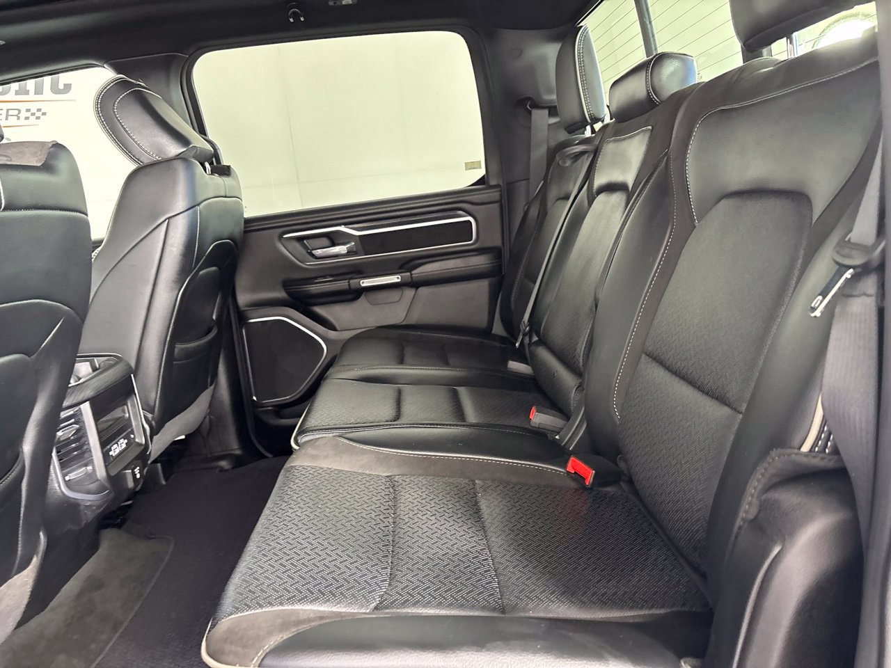 Used 2024 RAM 1500 Laramie AWD/4WD image 27