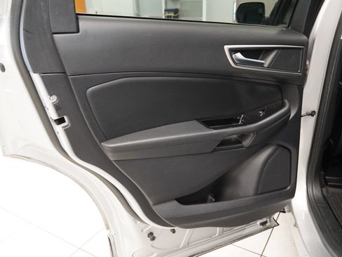 Used 2019 Ford Edge SEL w/ Equipment Group 201A AWD/4WD image 25