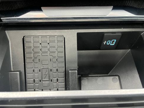 Used 2024 Ford F250 Platinum image 18