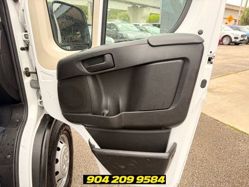 Used 2021 RAM ProMaster 2500 w/ Convenience Group FWD image 27