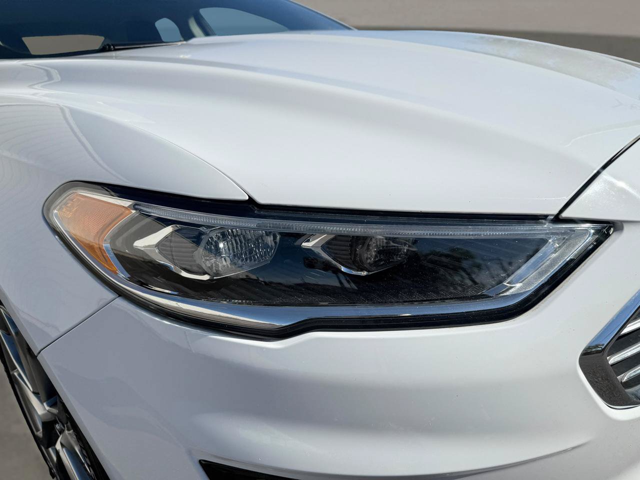 Used 2019 Ford Fusion SEL FWD image 10