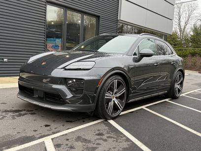New 2025 Porsche Macan 4S Electric