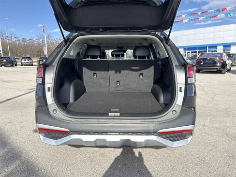 Used 2024 Kia Sportage EX image 6