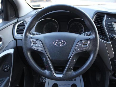 Used 2019 Hyundai Santa Fe SEL image 14