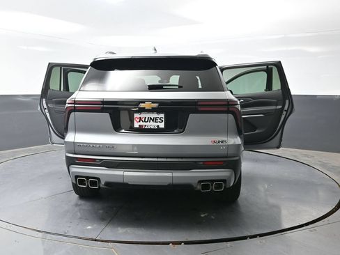 Used 2024 Chevrolet Traverse LT AWD/4WD image 62