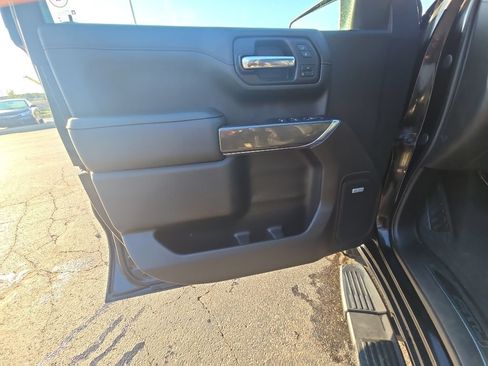 Used 2022 GMC Sierra 1500 AT4 w/ AT4 Preferred Package AWD/4WD image 15