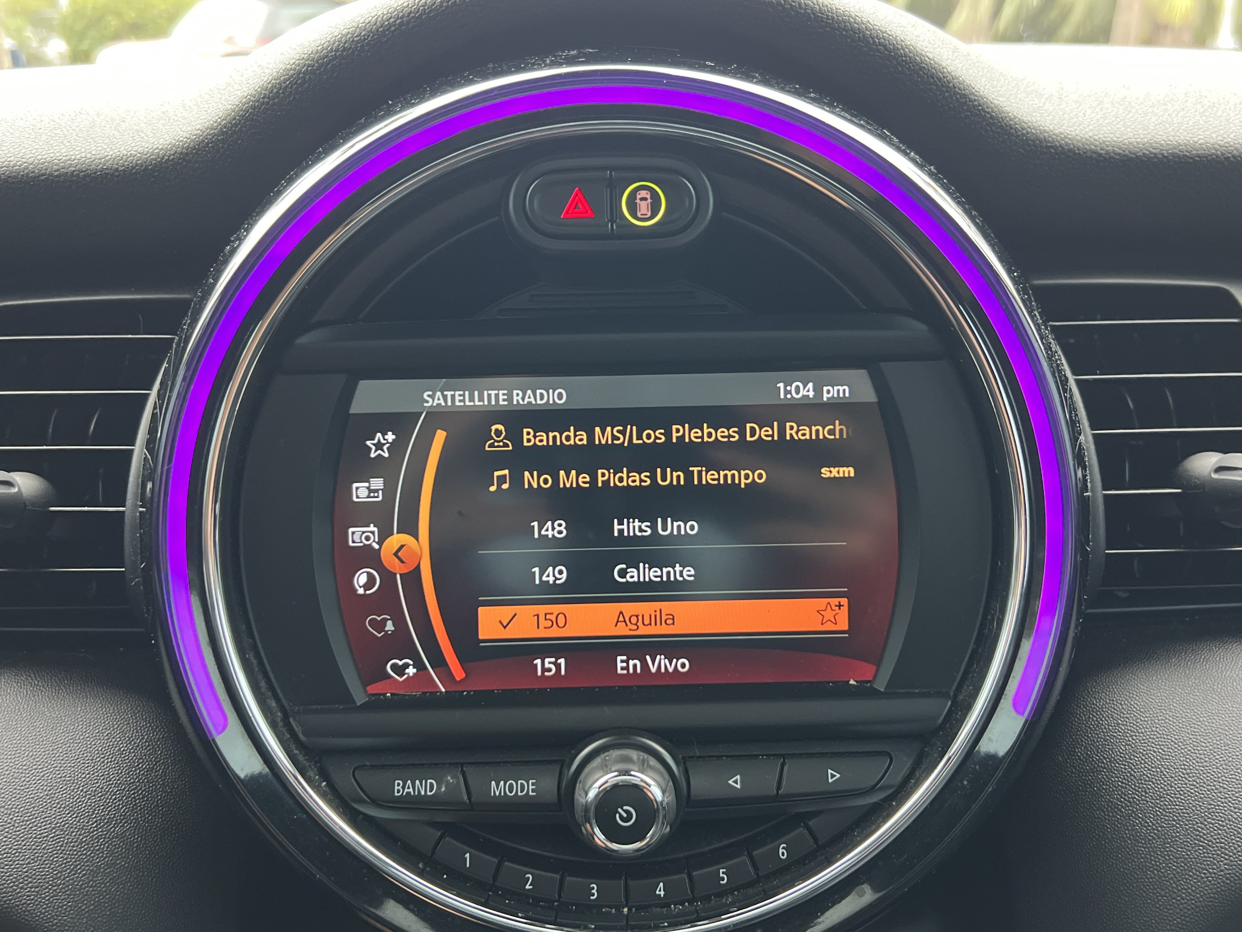 Used 2020 MINI Cooper 4-Door Hardtop w/ Premium Package FWD image 23