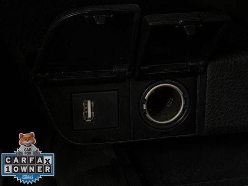 Used 2022 Toyota Camry SE FWD image 16
