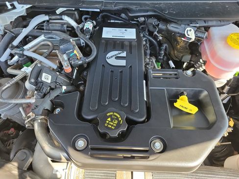 Used 2025 RAM 3500 Tradesman AWD/4WD image 9