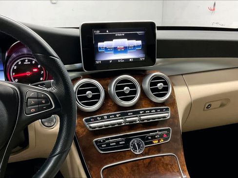 Used 2018 Mercedes-Benz C 300 Sedan image 9
