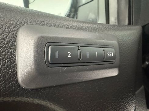 Used 2023 Nissan Titan Platinum Reserve w/ Moonroof Package image 40