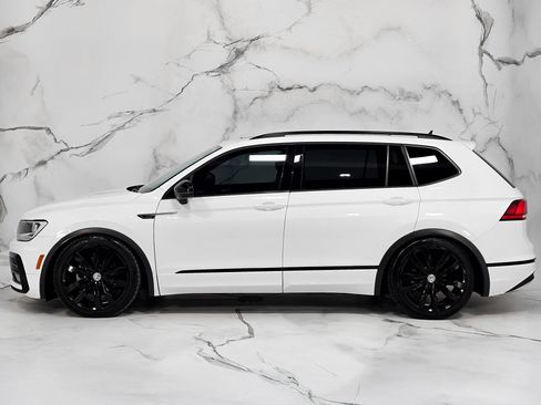 Used 2020 Volkswagen Tiguan SE R-Line image 9