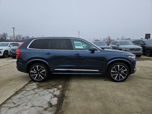 Certified 2023 Volvo XC90 B6 Plus image 7