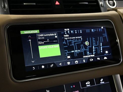 Used 2020 Land Rover Range Rover Sport SE image 46