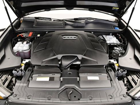Certified 2024 Audi Q8 Premium w/ Black Optic Package image 10