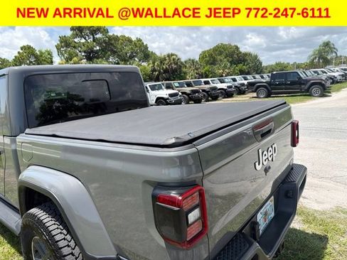 Certified 2020 Jeep Gladiator Overland AWD/4WD image 6
