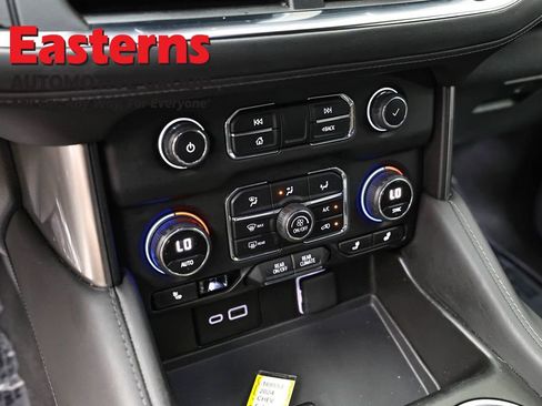 Used 2024 Chevrolet Suburban LT image 20