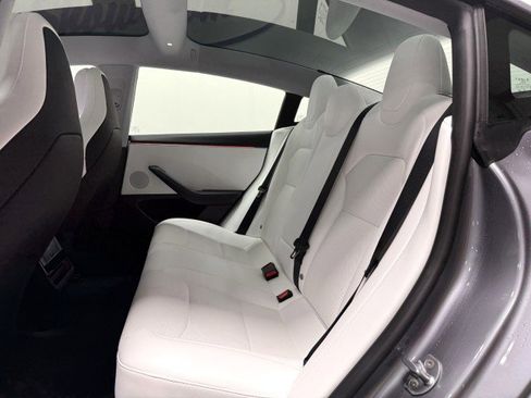Used 2025 Tesla Model 3 Performance AWD/4WD image 24