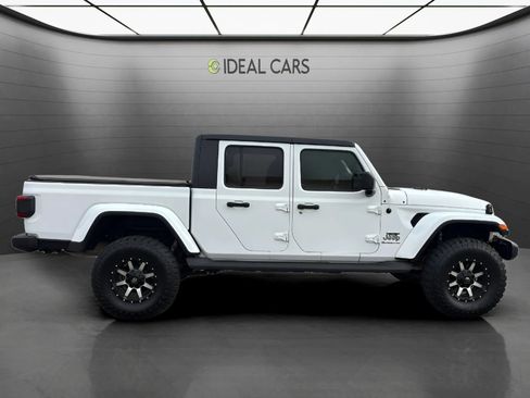 Used 2020 Jeep Gladiator Overland w/ LED Lighting Group AWD/4WD image 4