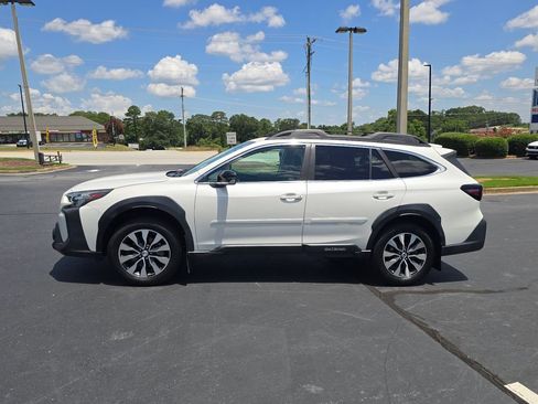 Used 2023 Subaru Outback Limited XT AWD/4WD image 6