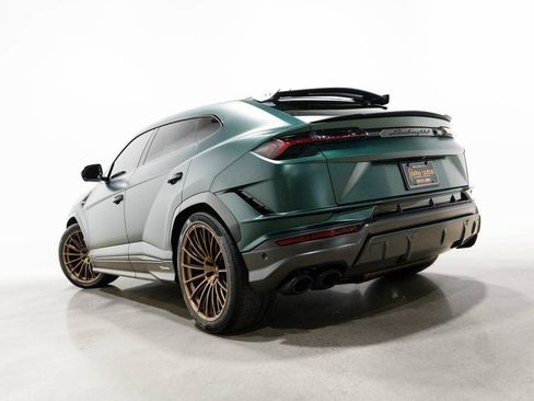 Used 2024 Lamborghini Urus Performante AWD/4WD image 3